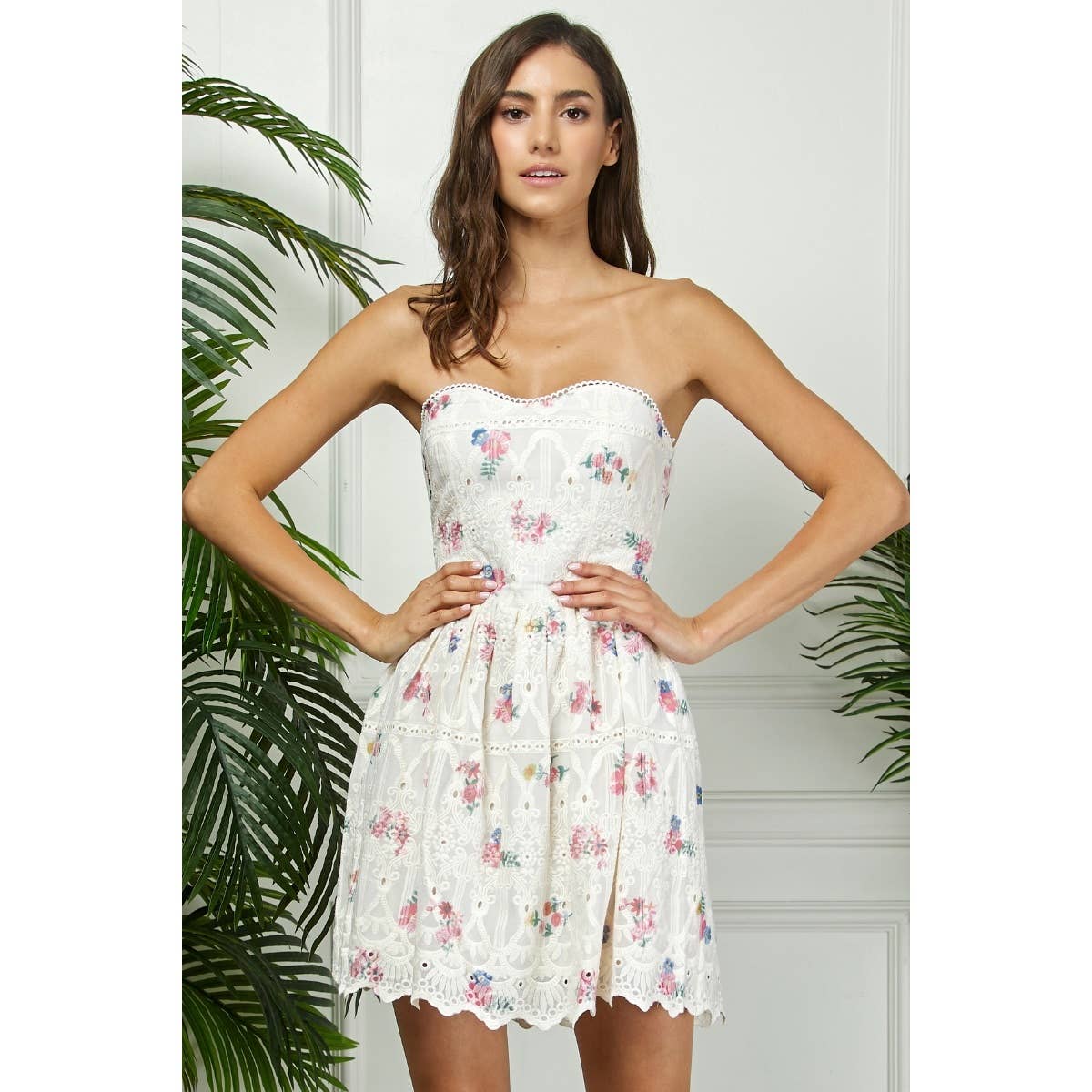 Veveret Flower Printed Lace Tube Mini Dress