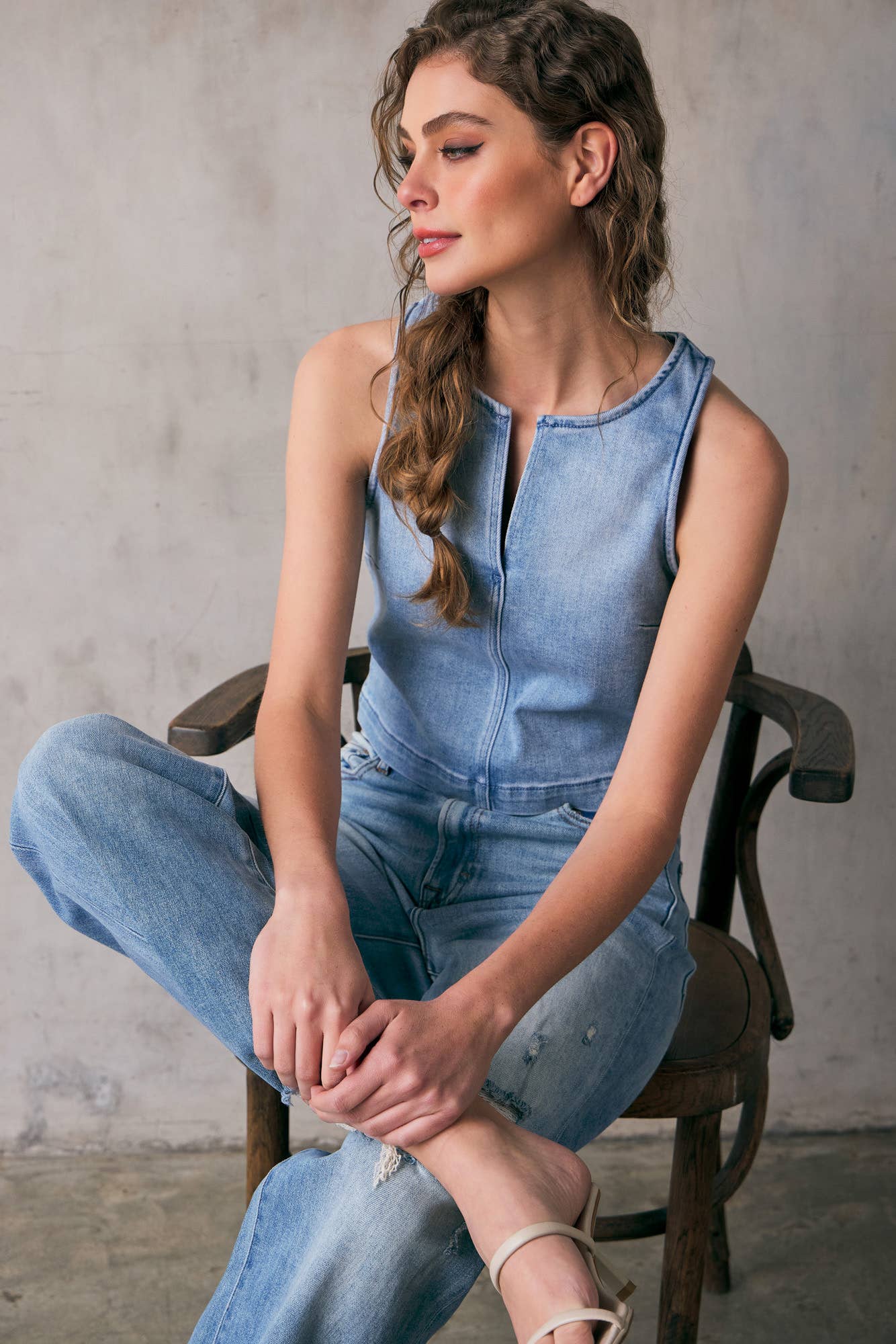 Hidden Women's Logan Distressed Dad Jeans