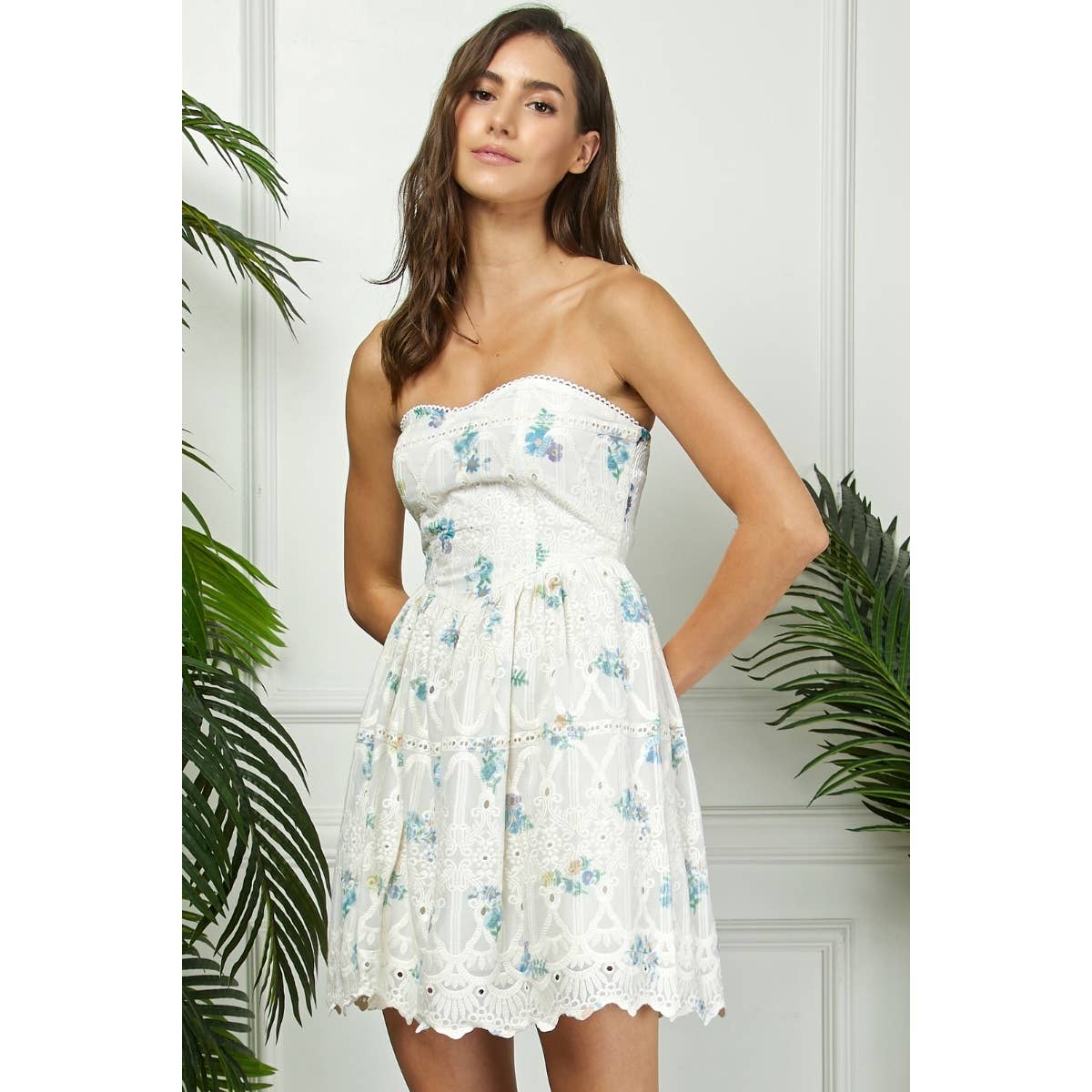 Veveret Flower Printed Lace Tube Mini Dress