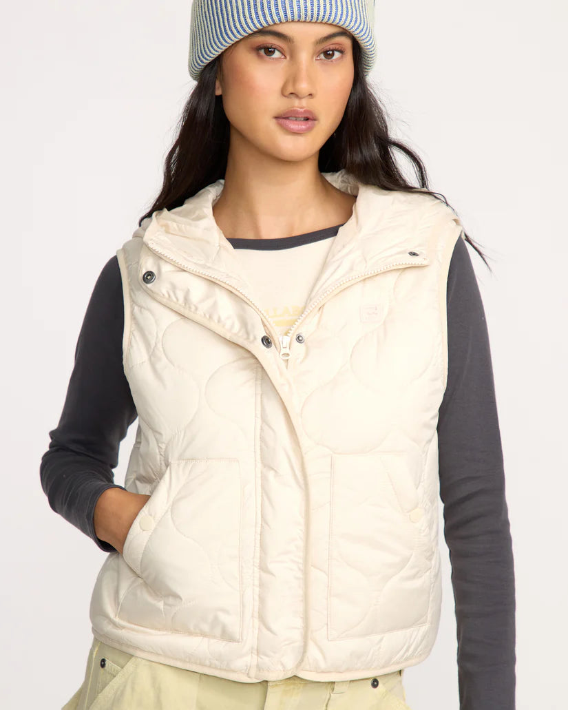 Billabong Women's Cliffs Quilted Lightweight Vest