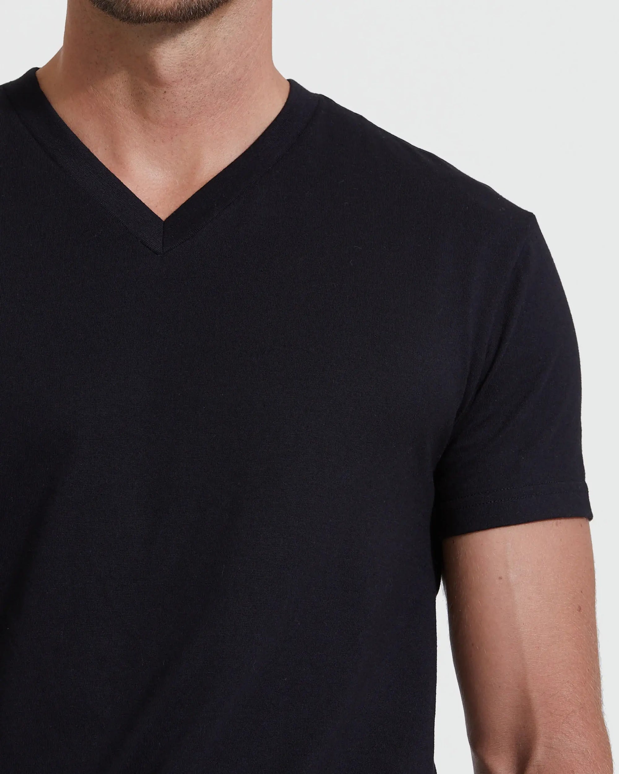 True Classic Men's Short Sleeve T-Shirt | V-Neck