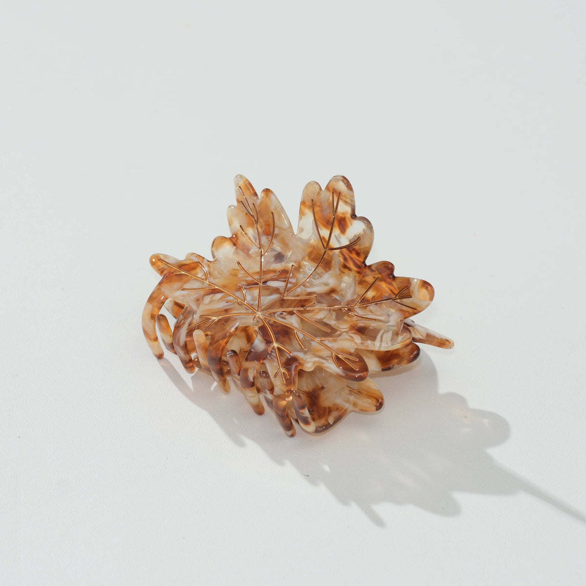 Adorro Maple Leaf Claw Clip