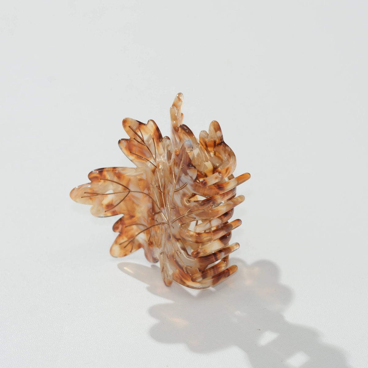 Adorro Maple Leaf Claw Clip