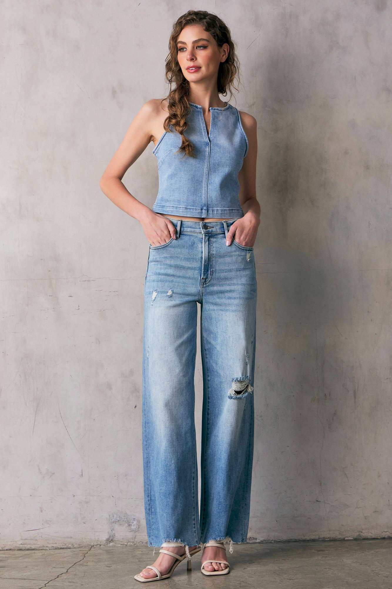 Hidden Women's Logan Distressed Dad Jeans