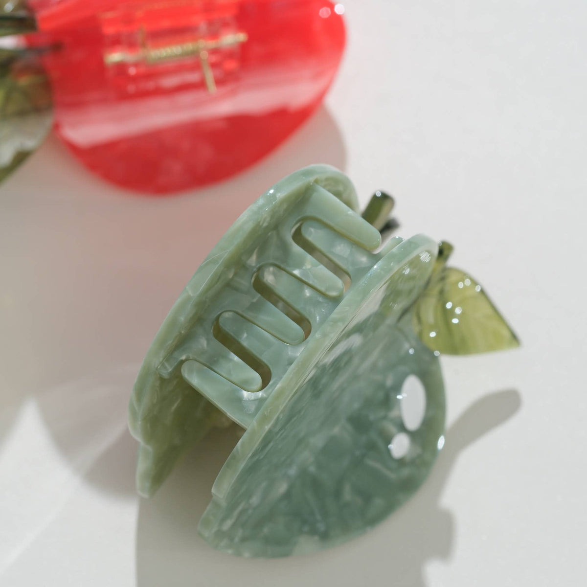 Adorro Red & Green Apple Claw Clip