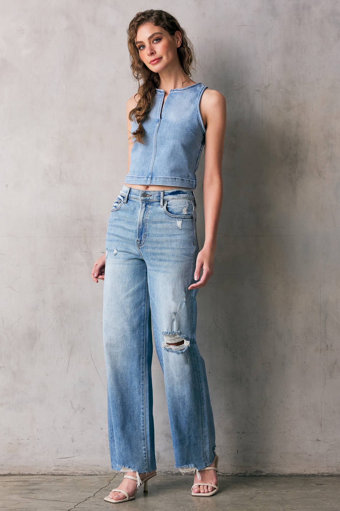 Hidden Women's Logan Distressed Dad Jeans