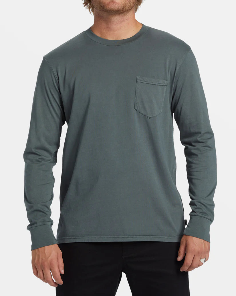 Essential Long Sleeve T-shirt