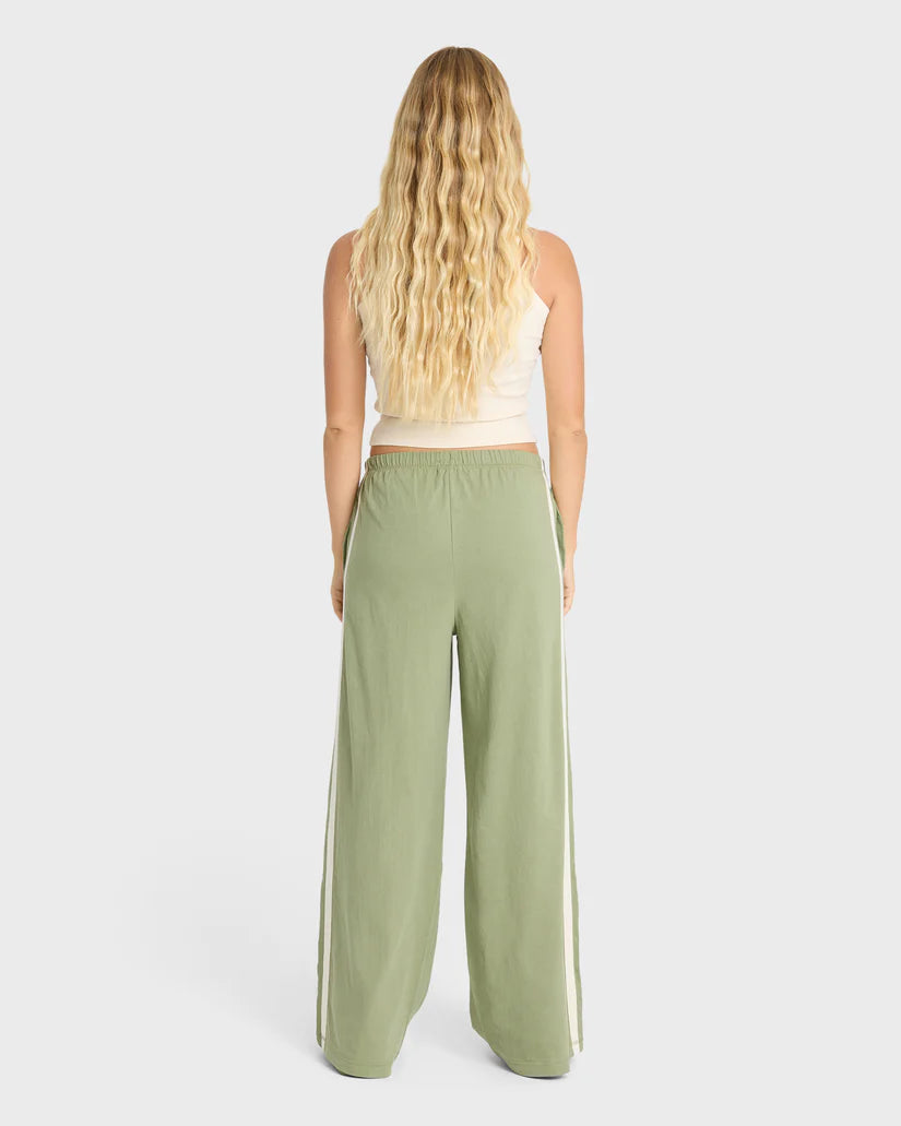 Billabong Women's Wave Stamp Knit Pant