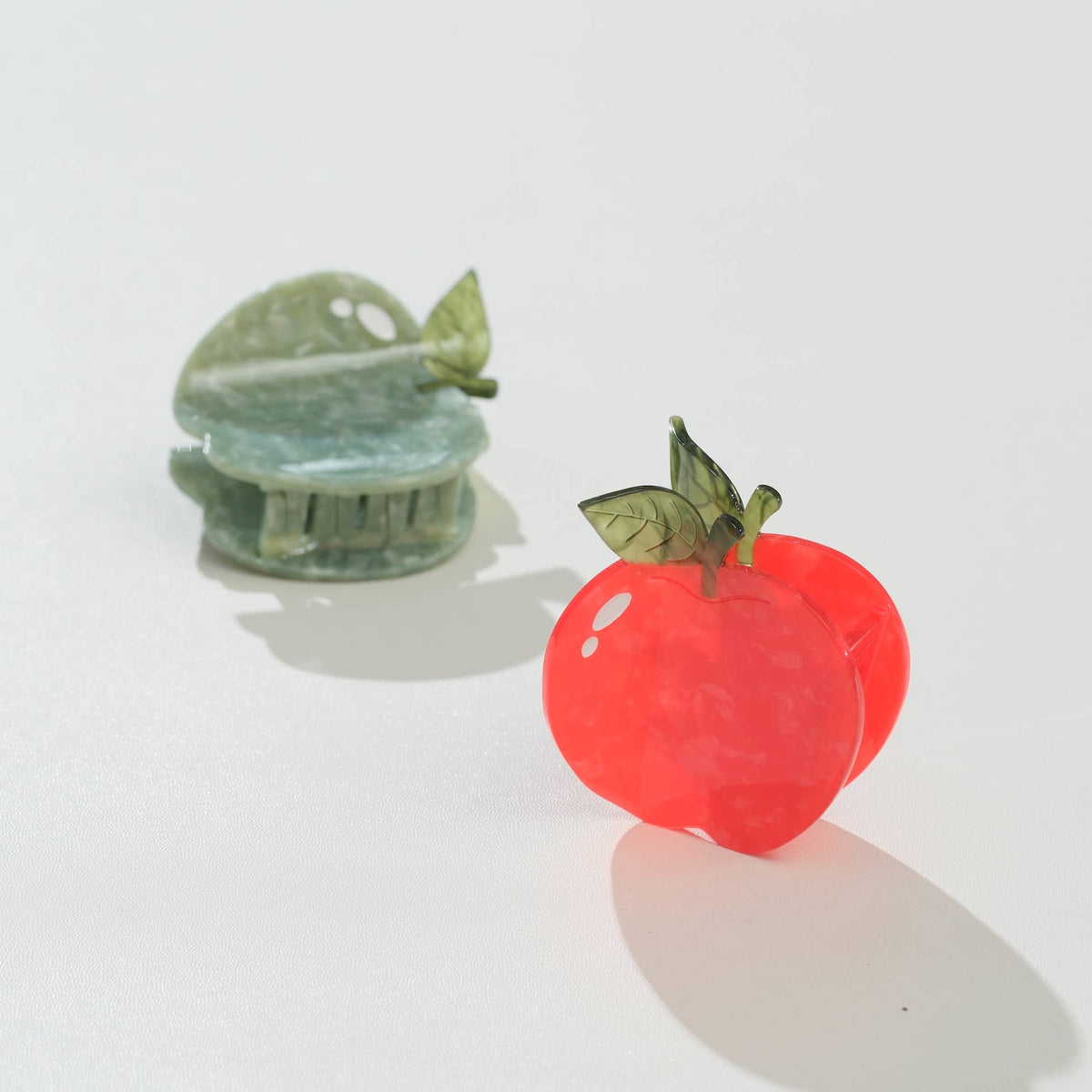 Adorro Red & Green Apple Claw Clip