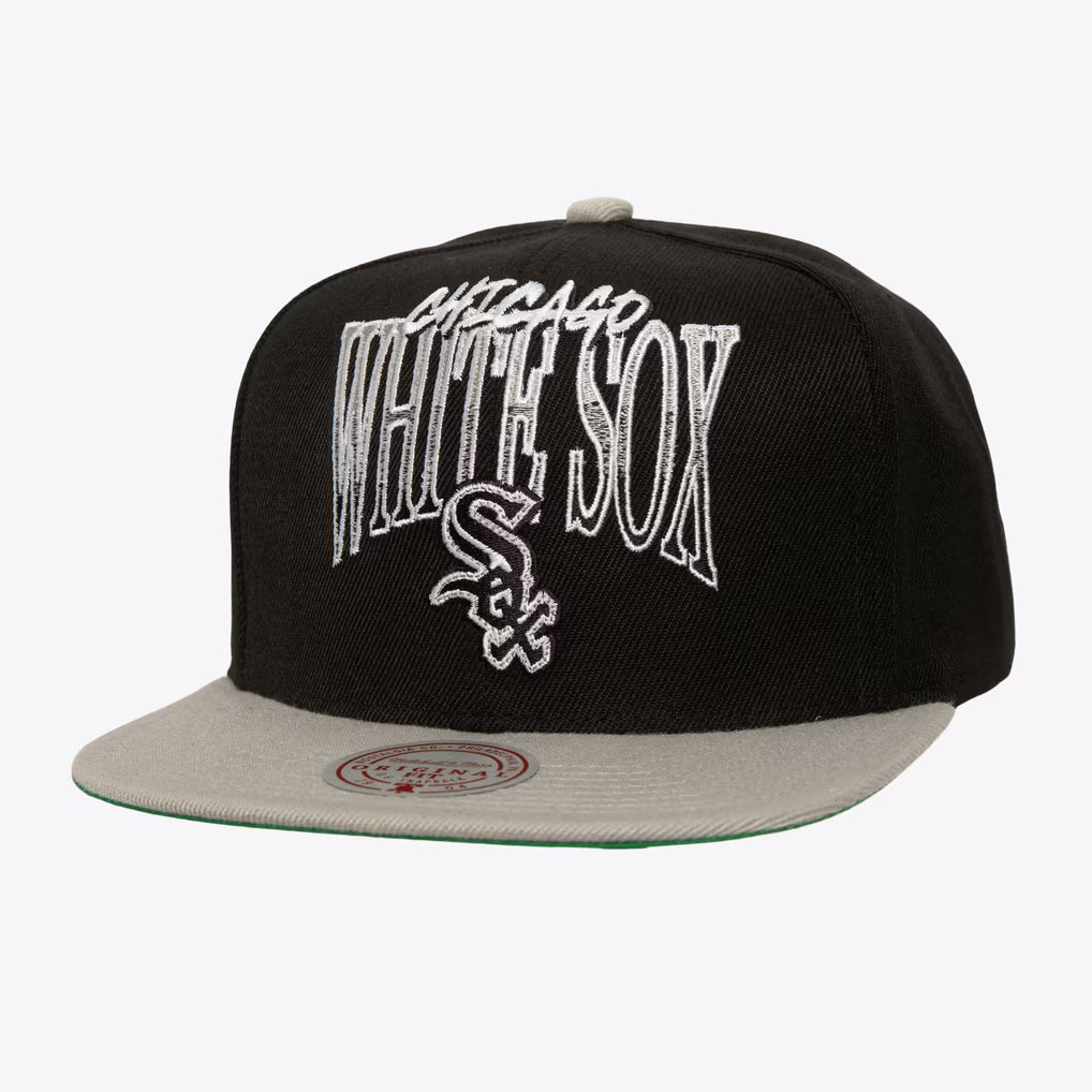 Mitchell and Ness MLB Rise Up Snapback